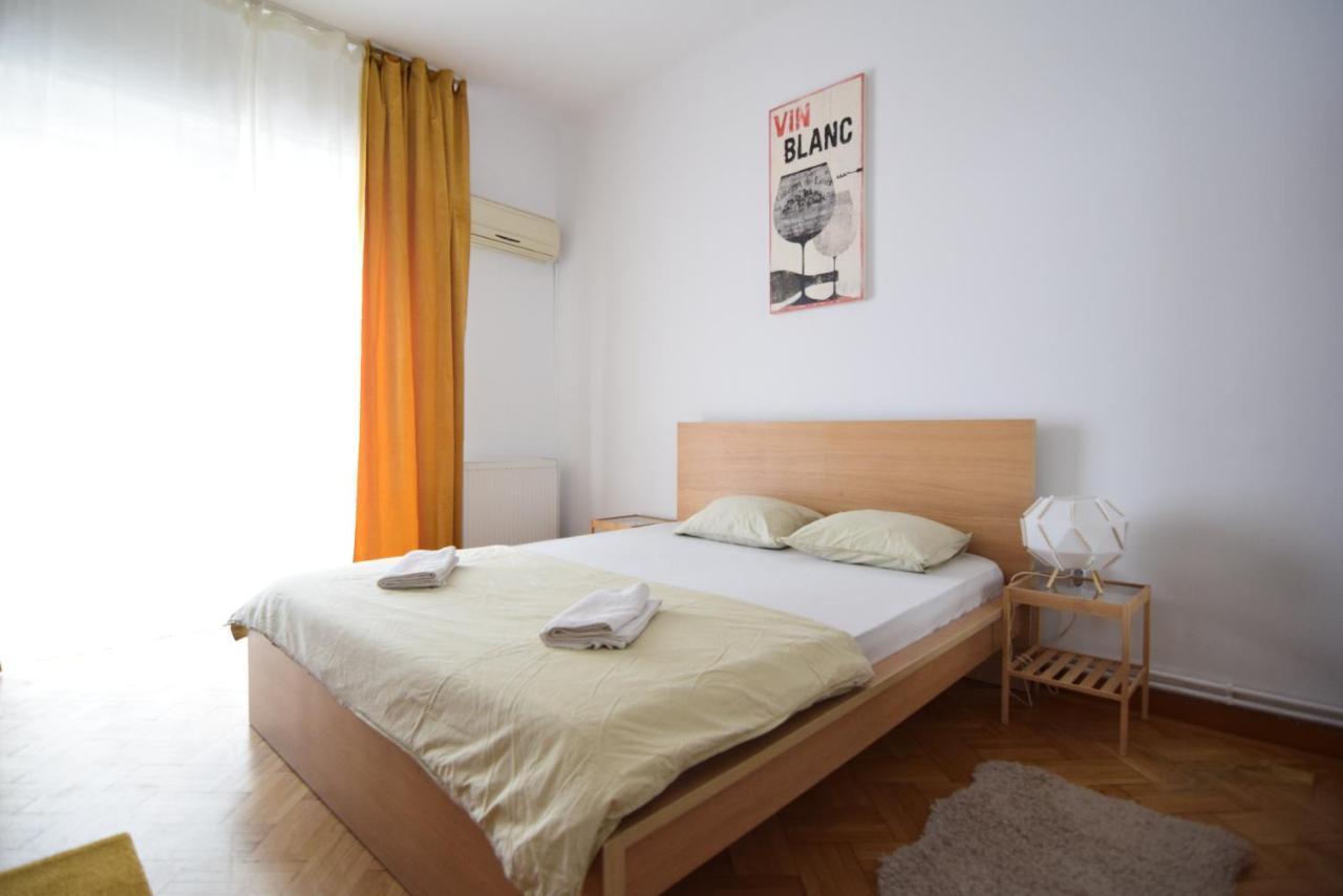 Resedinta Lui Calin - Calea Victoriei Near Royal Palace Bukurešť Exteriér fotografie